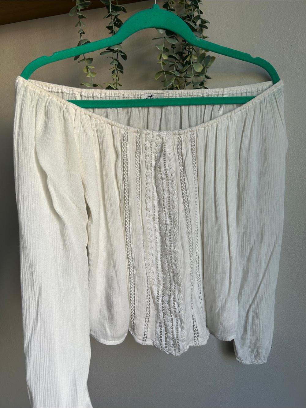 Hollister Ivory Off-Shoulder Crochet-Trim Peasant Blouse